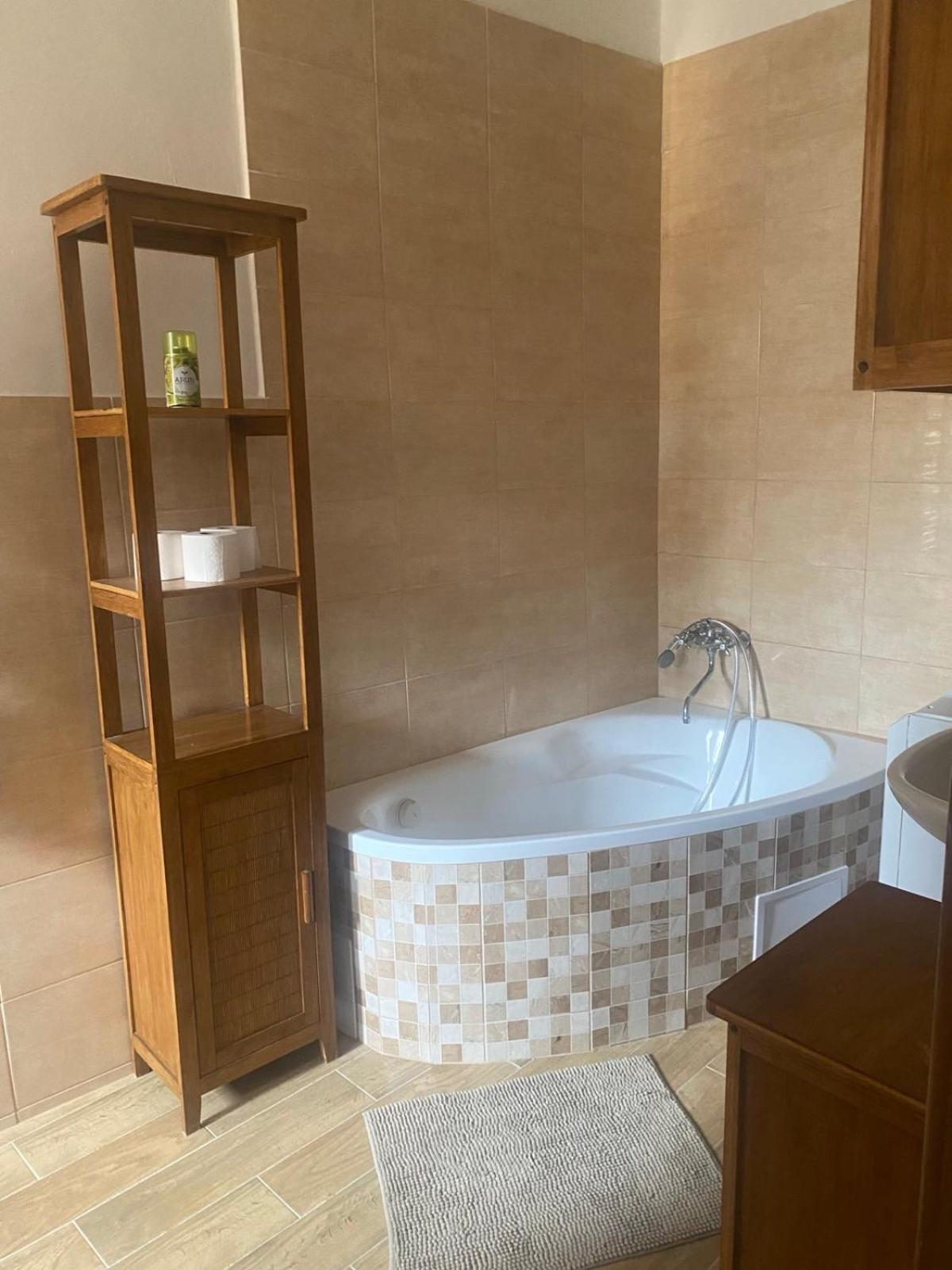 City Apartment Cheb Esterno foto