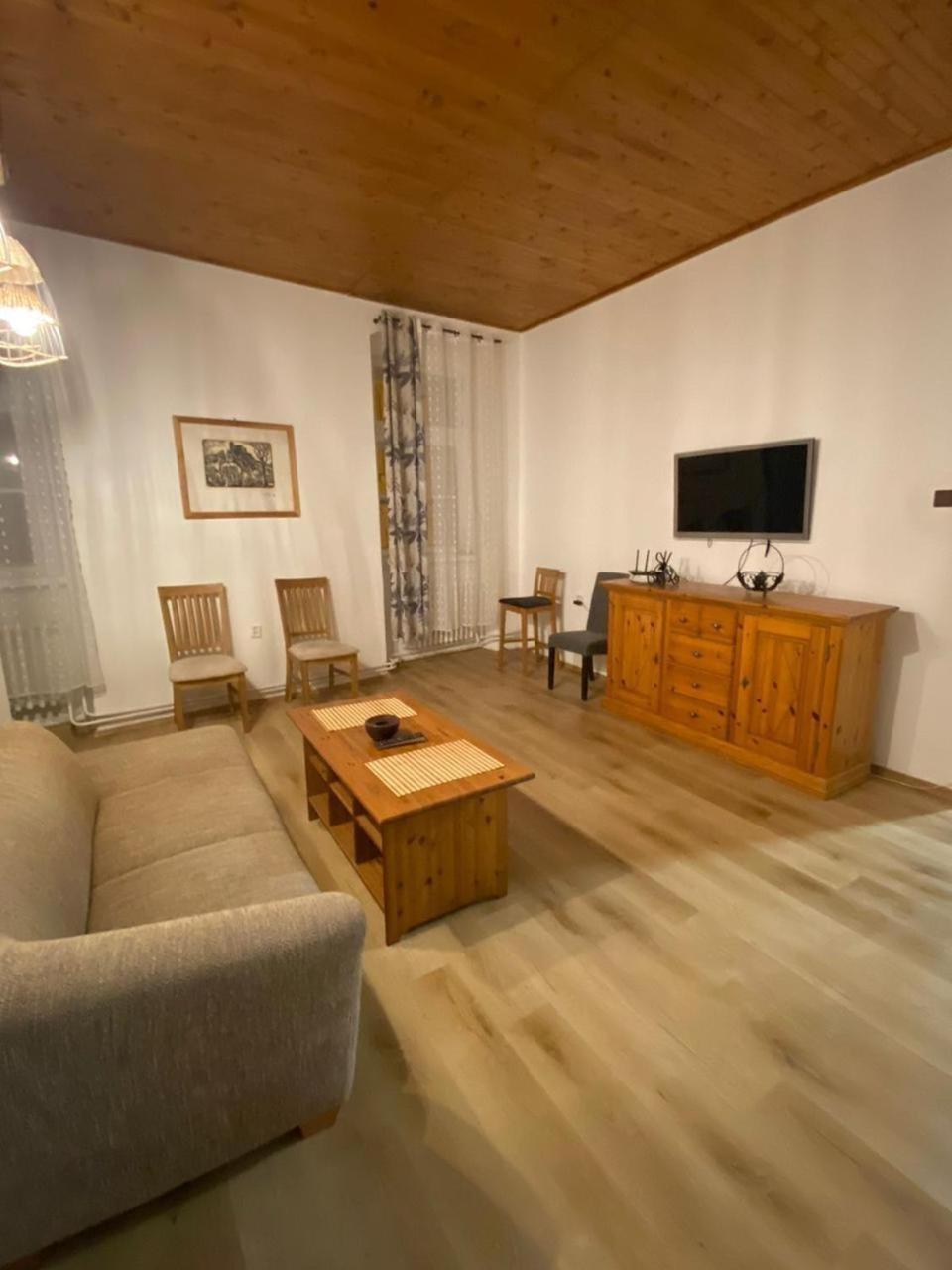 City Apartment Cheb Esterno foto